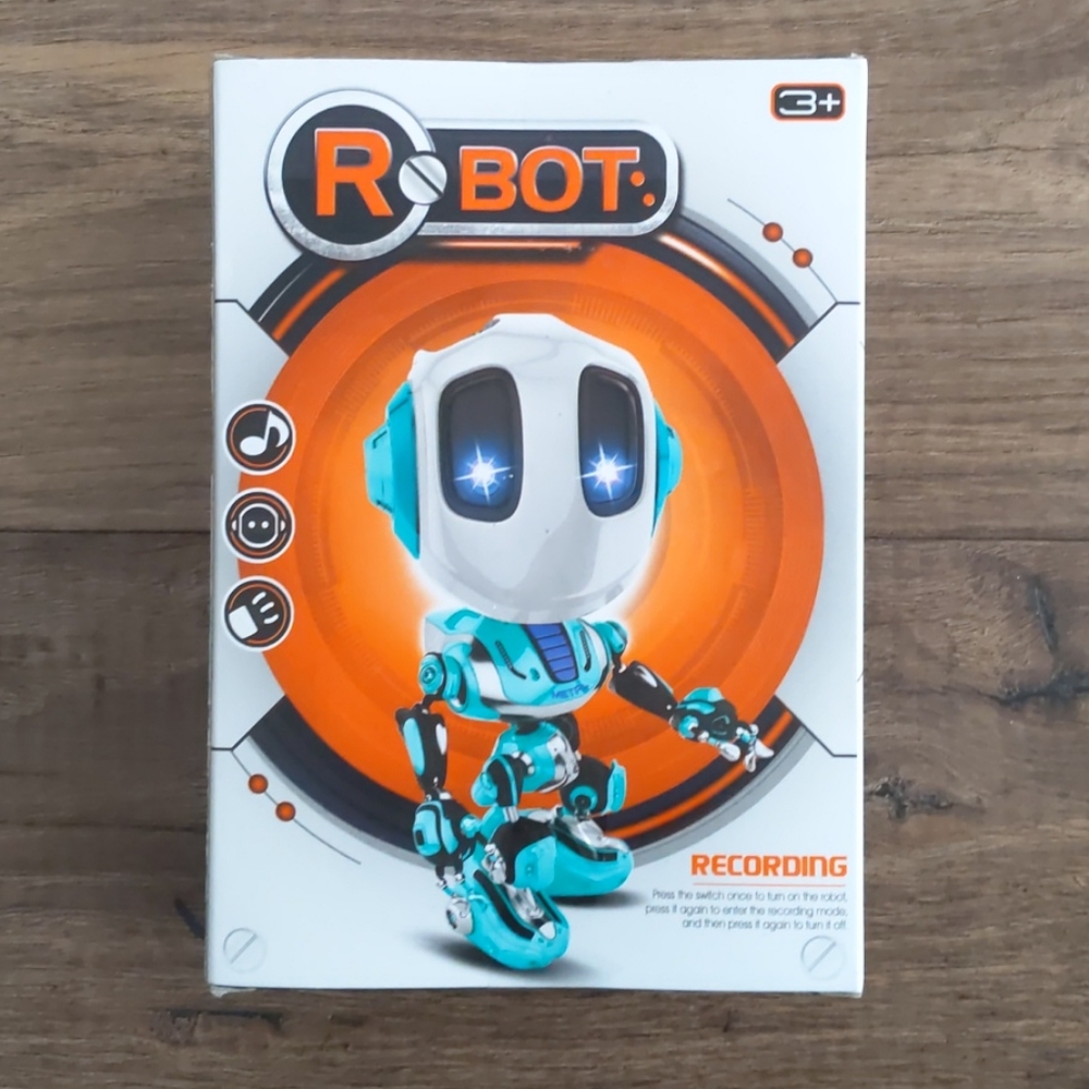 🍀NIB 🤖 Interactive Mini Robot Toy - Picture 5 of 10